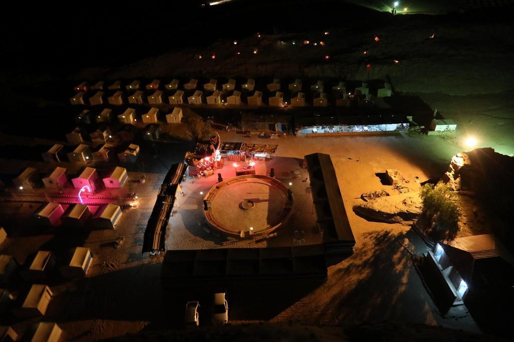 Rum Oasis Camp Wadi Rum Bagian luar foto