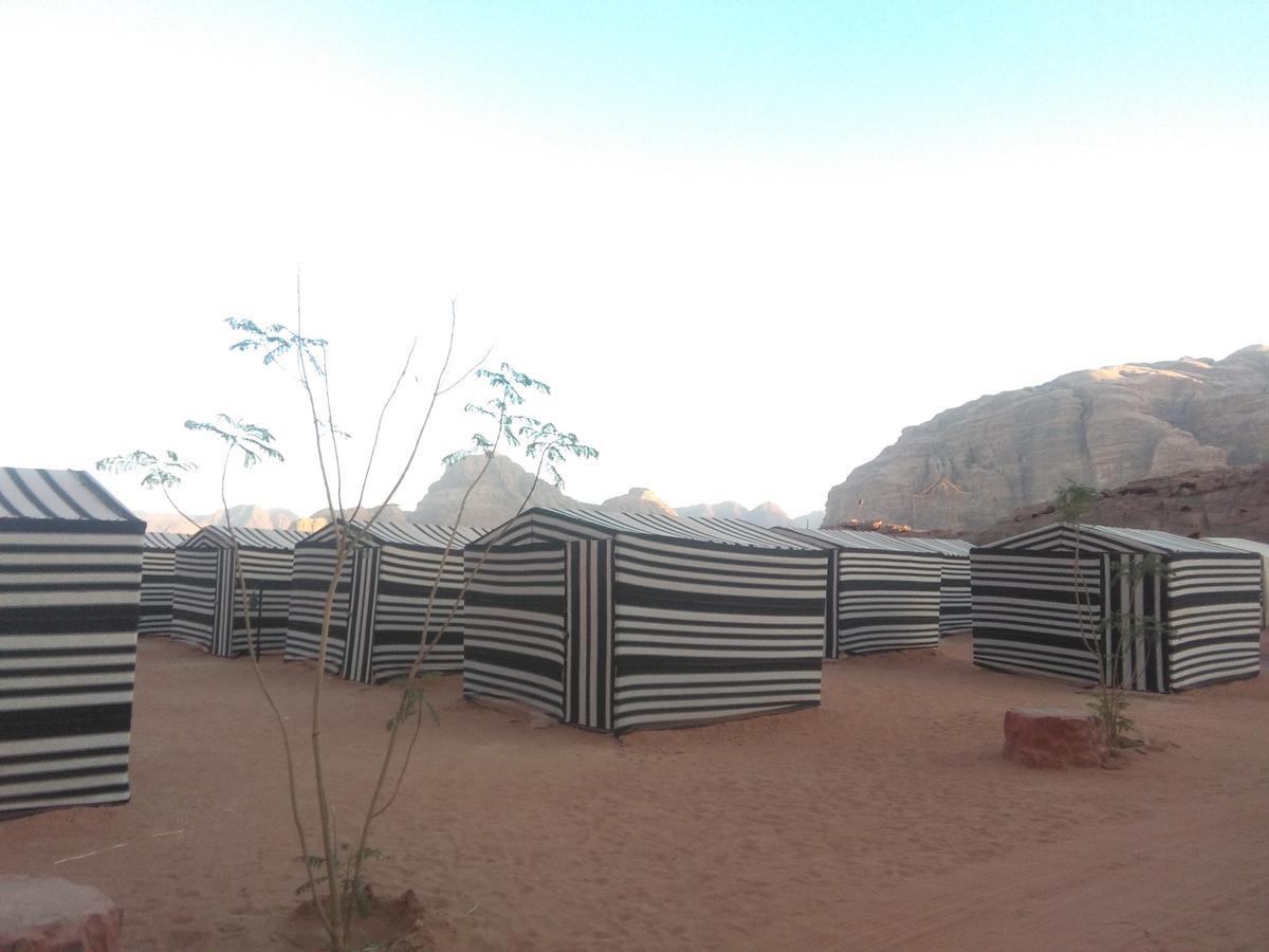 Rum Oasis Camp Wadi Rum Bagian luar foto